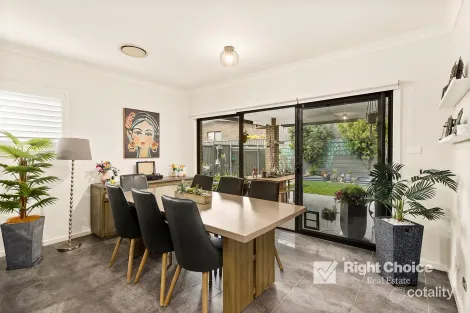 Property photo of 49 Bottlebrush Drive Calderwood NSW 2527