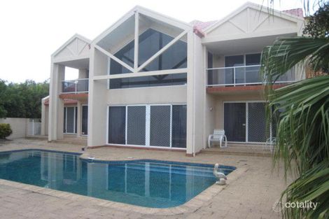 Property photo of 5 Meadowlake Drive Carrara QLD 4211