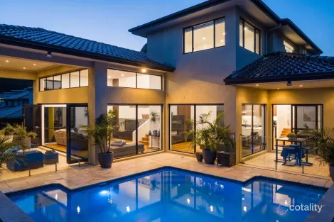 9 Cato Pl, Mount Keira, NSW 2500