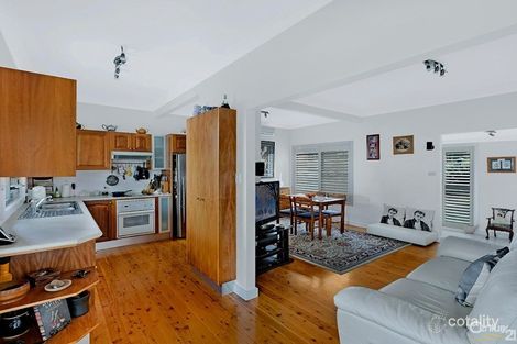 Property photo of 3 Kenmare Avenue Berkeley Vale NSW 2261