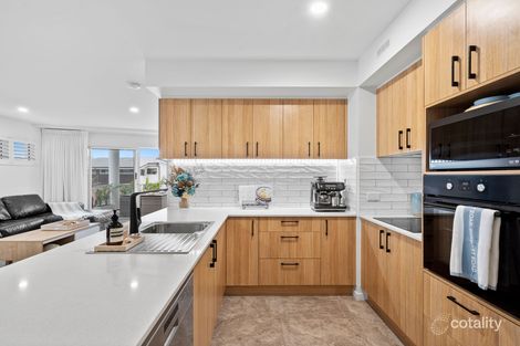 1/8 Besham Pde, Wynnum, QLD 4178