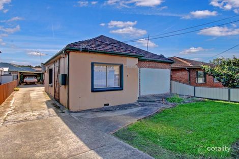 Property photo of 4 Lake Avenue Cringila NSW 2502