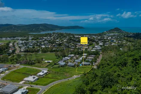 16 Tanika Rd, Cannonvale, QLD 4802