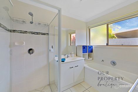 Property photo of 10 Robert John Circuit Coral Cove QLD 4670