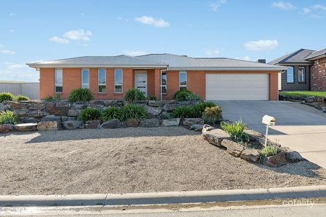 26 Sunvale Cres, Estella, NSW 2650