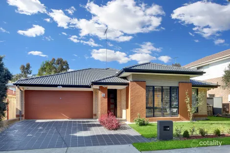 8 Scott St, Ropes Crossing, NSW 2760