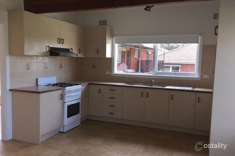 Property photo of 18 Stanleigh Crescent West Wollongong NSW 2500