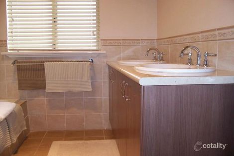 Property photo of 60 Everwood Glade Ambergate WA 6280