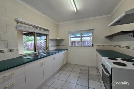 Property photo of 1/130 Robert Road Bentley Park QLD 4869