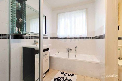 Property photo of 23 Devonshire Drive Keysborough VIC 3173