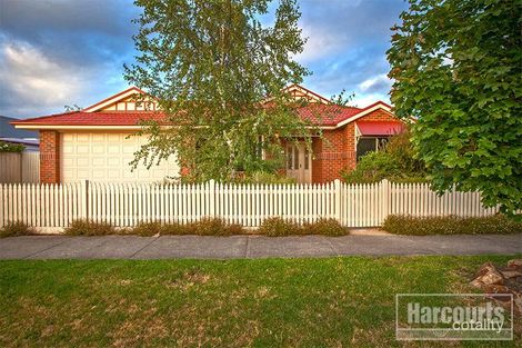 16 Banjo Paterson Dr, Pakenham, VIC 3810