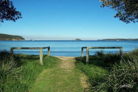 Property photo of 28 Myamba Parade Surfside NSW 2536