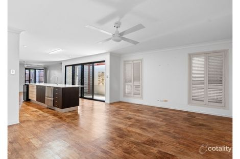 Property photo of 8 Orchard Crescent Springfield Lakes QLD 4300