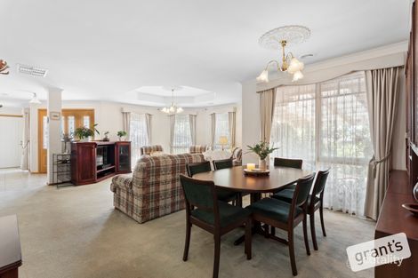 Property photo of 1 Charmouth Place Narre Warren South VIC 3805
