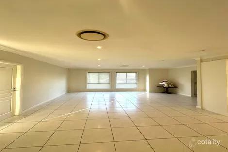 Property photo of 2 Salvanza Crescent Griffith NSW 2680
