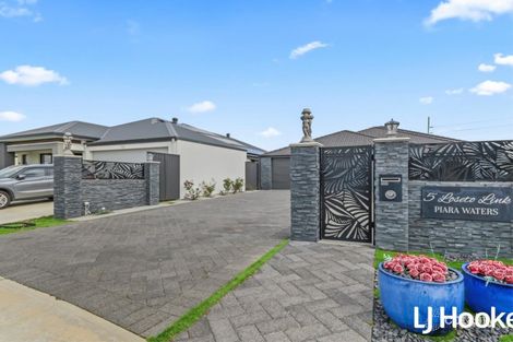 Property photo of 5 Loseto Link Piara Waters WA 6112