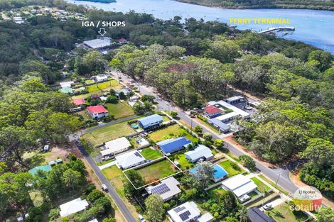 7 Reading St, Russell Island, QLD 4184