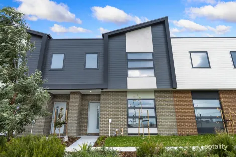 30 SIEBEL LANE, WOLLERT, VIC 3750