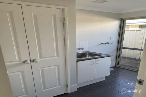 Property photo of 28 Colwyn Loop Tapping WA 6065