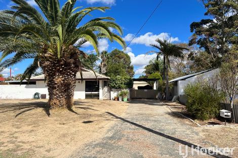 Property photo of 6 Kingia Place Pinjarra WA 6208