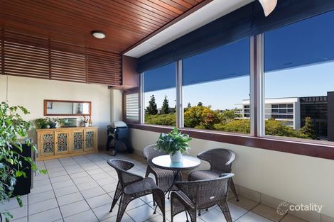 Property photo of 204/24 Macquarie Street Teneriffe QLD 4005