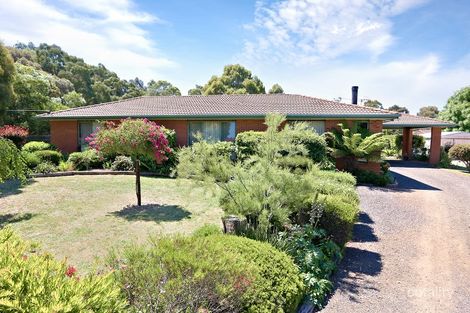 14 Regan Dr, Romsey, VIC 3434