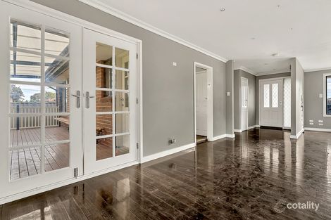 Property photo of 2 Keysborough Street Craigieburn VIC 3064