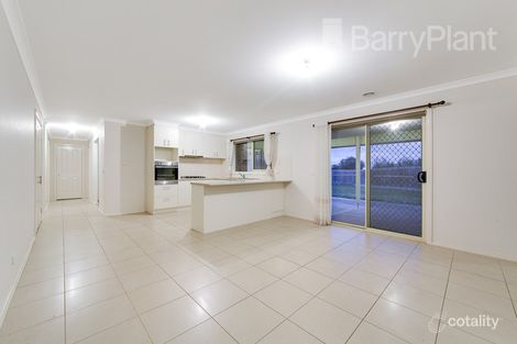 Property photo of 13 Webster Way Pakenham VIC 3810