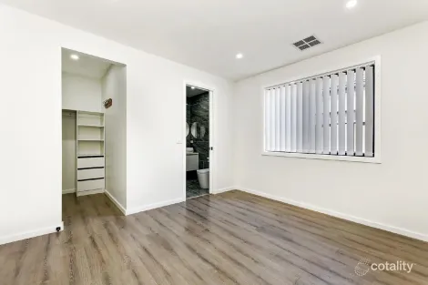 Property photo of 4 Tweed Place Kalkallo VIC 3064