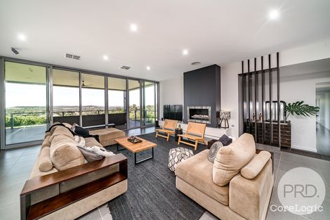 Property photo of 32 Kunzea Place Springvale NSW 2650