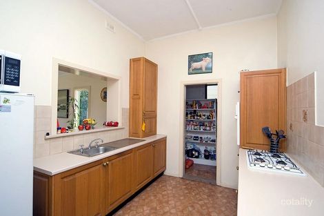 Property photo of 12 Addison Road Black Forest SA 5035