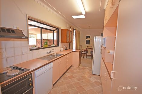 Property photo of 18 Roycox Crescent Dubbo NSW 2830