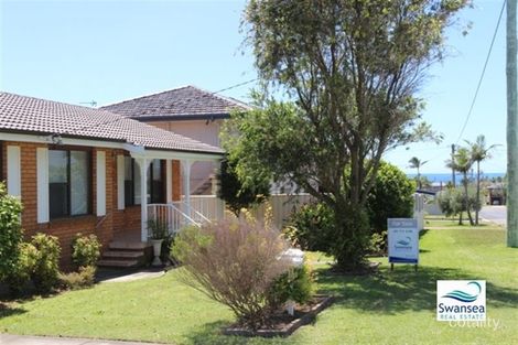 Property photo of 11 Middle Street Caves Beach NSW 2281