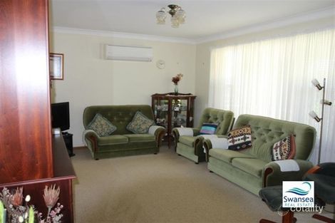 Property photo of 11 Middle Street Caves Beach NSW 2281