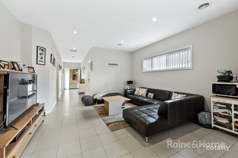 Property photo of 11 Sylvia Close Hillside VIC 3037
