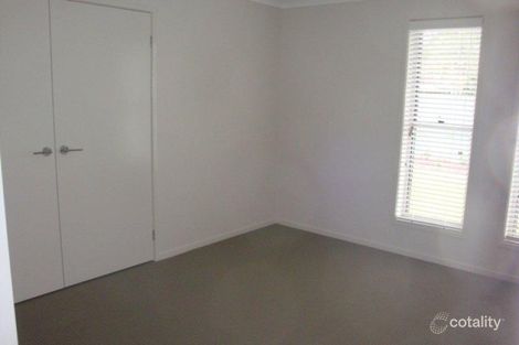 Property photo of 19 Comberford Close Prairiewood NSW 2176