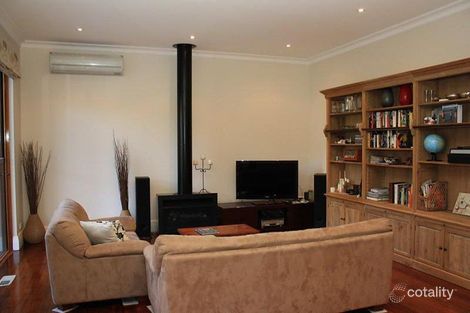 Property photo of 20 Zetland Road Mont Albert VIC 3127