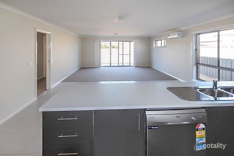 Property photo of 5 Nassella Close Kurunjang VIC 3337