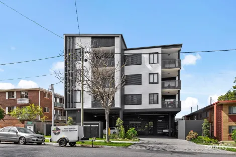 Property photo of 204/92 Victoria Terrace Greenslopes QLD 4120