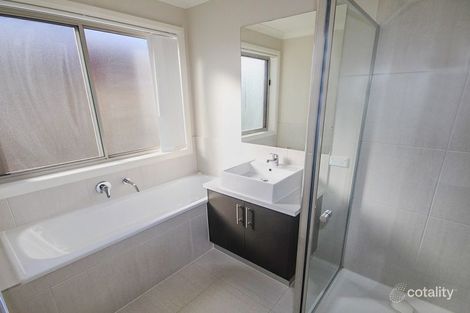 Property photo of 5 Nassella Close Kurunjang VIC 3337