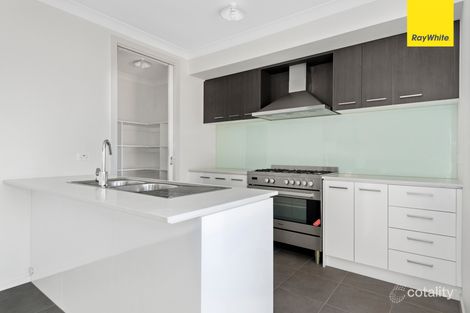 Property photo of 4 Slate Way Cobblebank VIC 3338