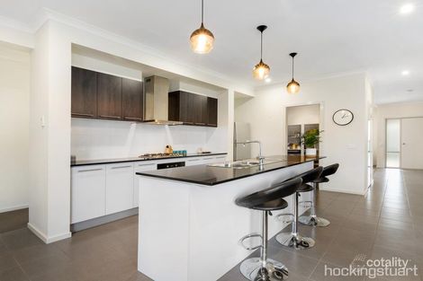 Property photo of 40 Walhalla Drive Eynesbury VIC 3338