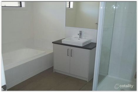 Property photo of 2/12 Farnham Road Bayswater VIC 3153