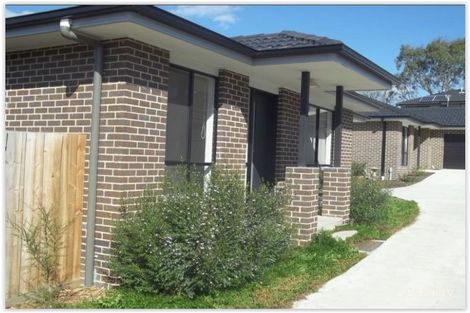 Property photo of 2/12 Farnham Road Bayswater VIC 3153