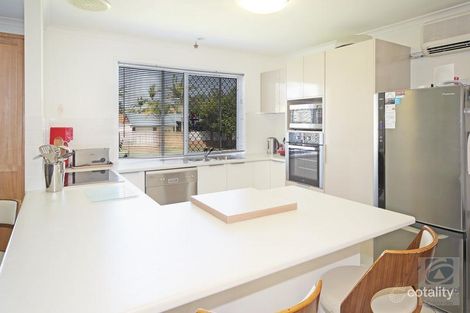Property photo of 1 Forest Court Aroona QLD 4551