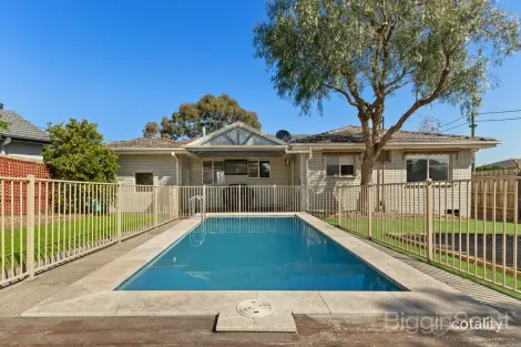 Property photo of 10 Knox Street Carrum Downs VIC 3201