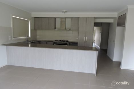 Property photo of 5 Buick Court Cranbourne East VIC 3977