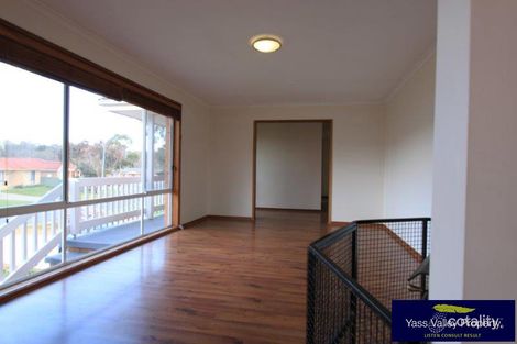 Property photo of 8 Walker Place Yass NSW 2582