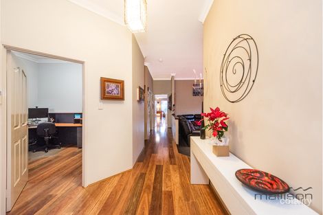Property photo of 11 Greenlea Rise Leeming WA 6149