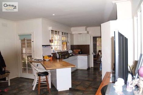 Property photo of 82 Glenair Court Templestowe Lower VIC 3107
